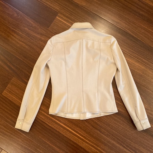 Vertigo Paris Button Up Shirt - Picture 2 of 4